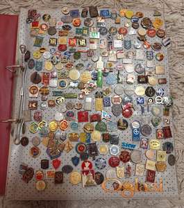 Kolekcija znacki u albumu