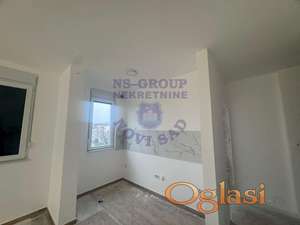 Trosoban stan pred useljenje!