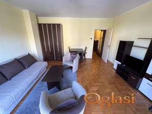 SPENS - CENTAR - NAMEŠTEN JEDNOSOBAN STAN - USELJIV ODMAH!!!!