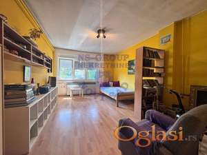 Odlična kuća u Veterniku!!!