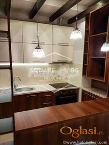 Vukov spomenik, 3.0 lux, namešten ID#4697