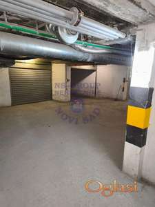 Prostrana garaža u strogom centru grada! 15m
