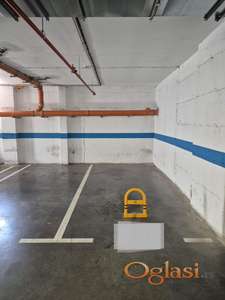 PRODAJA GARAŽNOG MESTA U KRALJEVOM PARKU