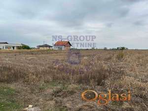 Odlican plac od 1.040m2