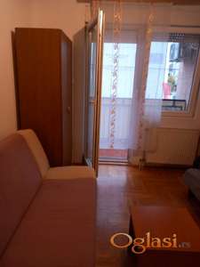 Odlicna garsonjera 27m2 Nova Detelinara Kasapinovićeva 5,  klima, parking