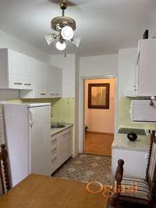 Potpuno renoviran stan na odličnoj lokaciji