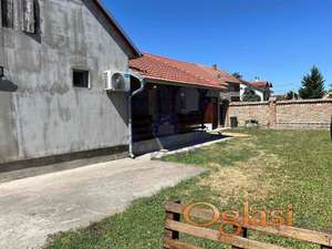 Prizemna kuca u Irigu!