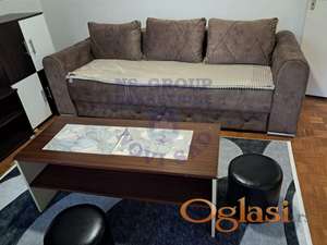 Izdaje se kompletno opremljen jednosoban stan na Novom Naselju, u delu Šarengrad.