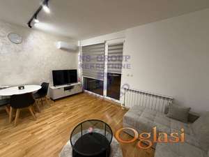 Bulevar Patrijarha Pavla. Samo kod nas u ponudi! Moderan dvosoban stan.