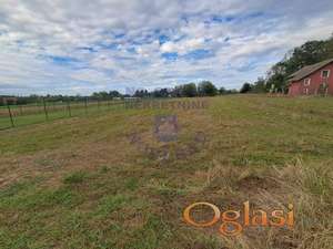 Prodaje se plac u Begecu