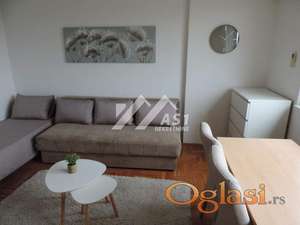 Izdajem lepu nameštenu garsonjeru u Novijoj zgradi kod Bulevara Evrope !!! ID#6377