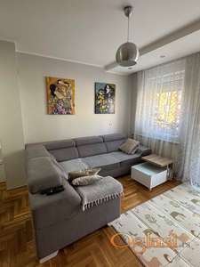 Dvoiposoban stan 65m Nova Detelinara