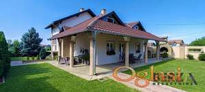 ODLIČNA, PORODIČNA, INTIMNA KUĆA NA KLISI 