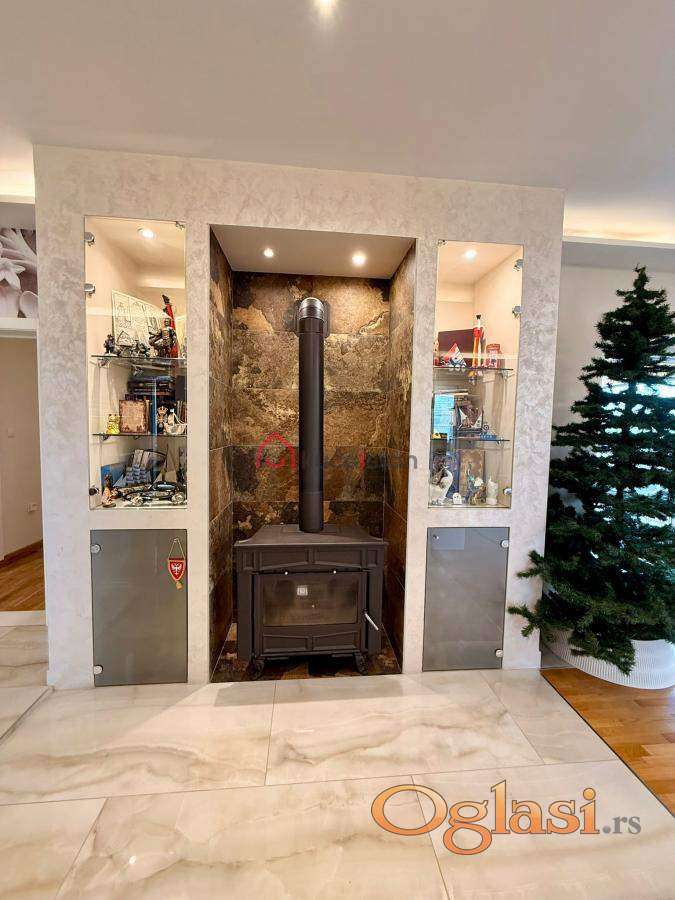 Nov. Lux. furnished. 140m2 + 15m2+ Parking — photo