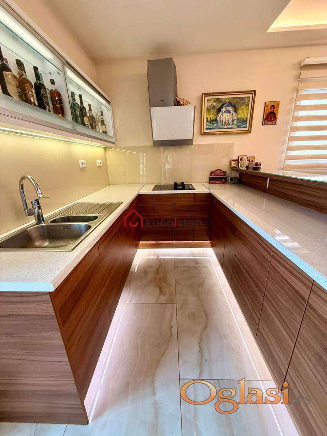 Nov. Lux. furnished. 140m2 + 15m2+ Parking — photo