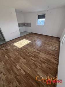 ----NOV četvorosoban stan 80 m2, Novo Naselje---