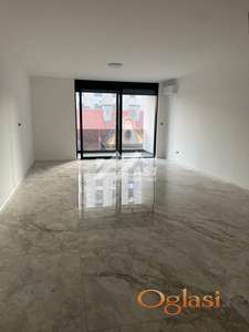 IZDAJE SE POSLOVNI PROSTOR U CENTRU-garazno mesto ID#8293