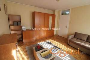 Jednosoban stan u Novom Naselju, 37 m², 3. sprat