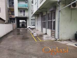 Dvorisni lokal, Novi Sad, Železnička ulica