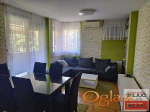 Dvosoban stan 55 m², Novo Naselje, Novi Sad, 1. sprat