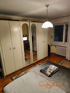 Izdajem dvosoban namešten stan 60m2, četvrti sprat