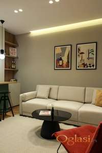 Moderan,neuseljavan stan – preko puta Futoške pijace + garaža