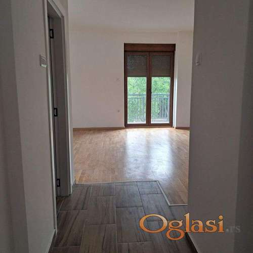Odličan troiposoban u centru Veternika! 83m2
