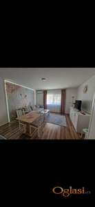 Nameštena garsonjera, full