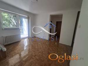 Novi Sad (Železnička ulica) - NEnamešten dvosoban stan sa kuginjom ID#1638