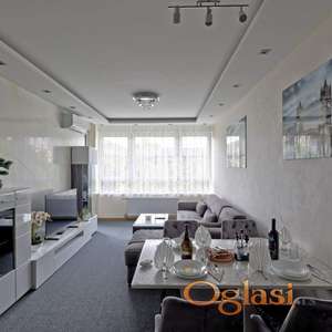 Izdaje se luksuzno opremljen stan površine 43m², smešten u neposrednoj blizini SPENS-a.