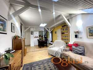 Stan velikog formata sa izuzetnim potencijalom – parking, svetlost, lokacij ID#1033