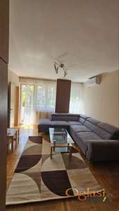 LEPO NAMEŠTEN DVOIPOSOBAN STAN - BULEVAR