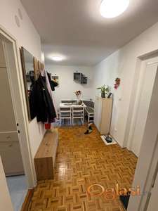 Vrlo praktican stan na odlicnoj lokaciji!