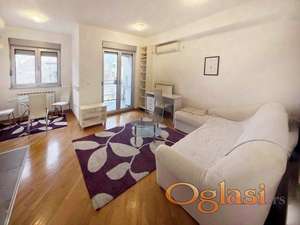 Namešten, renoviran stan sa terasom – centar ID#2534