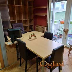 Namešten poslovni prostor u zgradi, 1.sprat