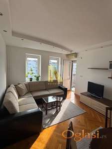 JEDNOIPOSOBAN STAN U ILIJE BIRČANINA SA GARAŽNIM MESTOM