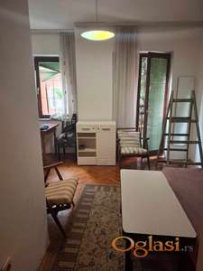 CENTAR JEDNOIPOSOBAN NAMESTEN