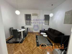 Dvosoban stan na BULEVARU OSLOBOĐENJA