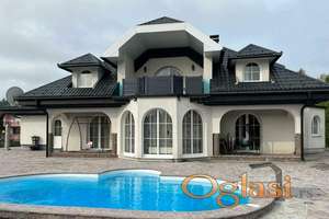 Sniženo Kladuški dvorac-Villa sa bazenom