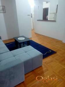 Centar grada pešačka zona Dunavska ulica 35m2-230e!