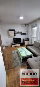 Dvosoban stan, 40 m², Nova Detelinara, Novi Sad, 1. sprat
