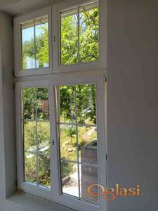 Na prodaju 1 okrugli prozor I kvalitetni drveni