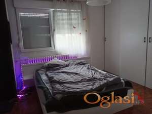 LEP STAN NA OKRETNICI DETELINARE!!!