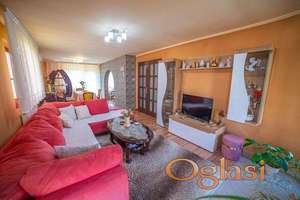 Prizemna kuca u Veterniku