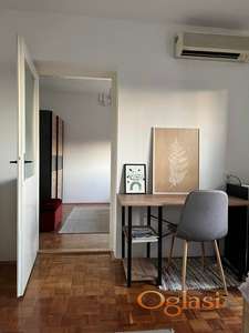 Novi Sad - Detelinara - dvosoban stan - zgrada bez lifta - odmah useljivo - 350 eura