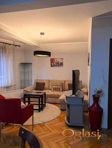  ODLIČAN DVOSOBAN STAN U CENTRU