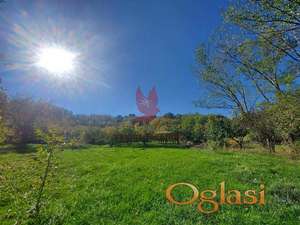 Nameštena kuća sa garažom i zidanom ogradom, Mladenovac, Vlaška #K765 #1719