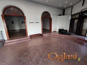 PRAZAN POSLOVNI PROSTOR U STROGOM CENTRU NOVOG SADA