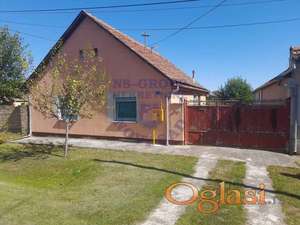 Odlicna kuca u centru Curuga