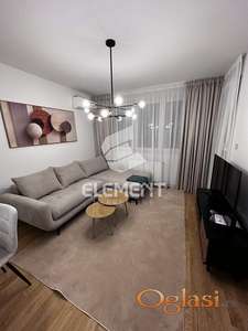 Izdaje se nov jednoiposoban stan sa garazom!